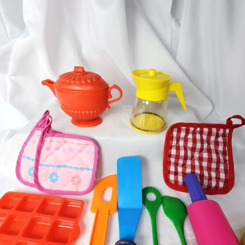 Vintage 41-Piece Kids Plastic Kitchen Play Set W/ Utensils Cups Plates Ice Tray